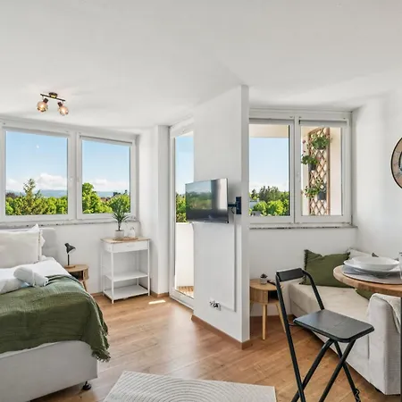 Freiblick I Modernes Mit Aussicht *